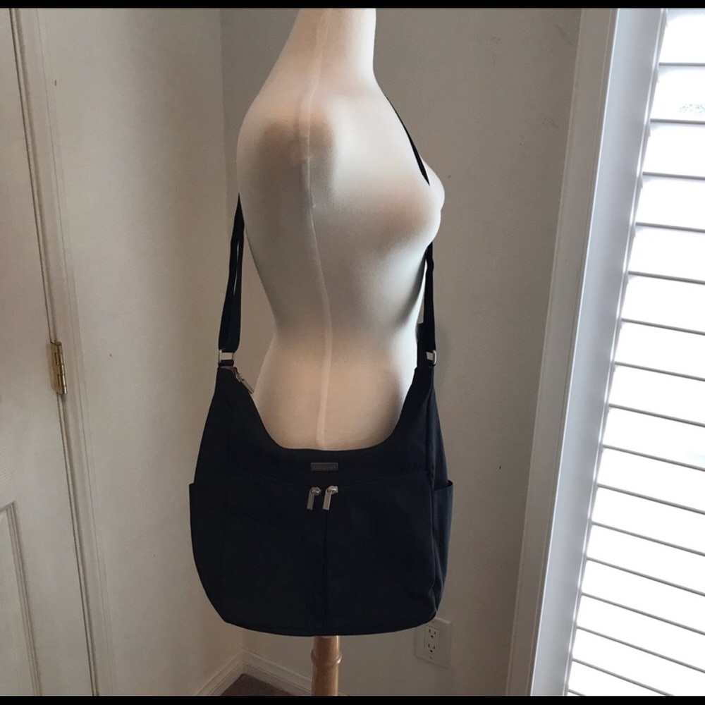black strap purse